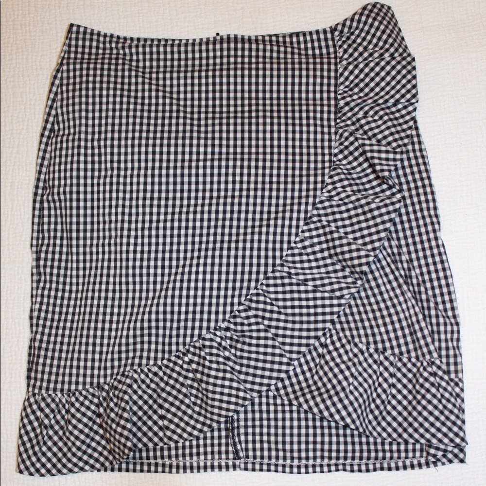 Gingham ruffle skirt